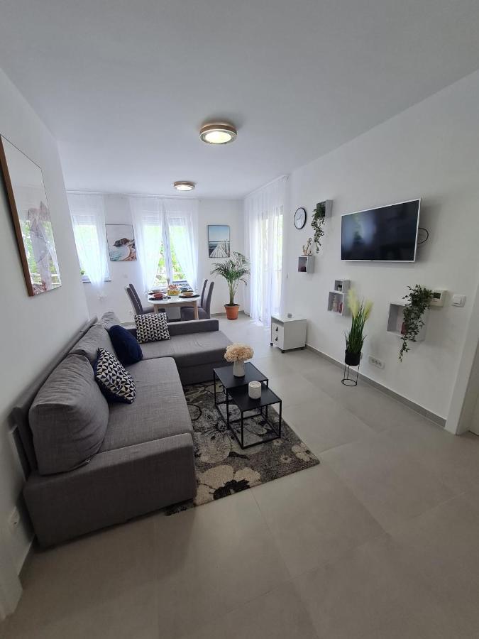 סנג' Apartment Alea מראה חיצוני תמונה